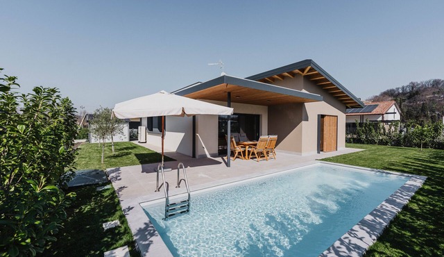 Villa 'Luxe Maxime' with Private Pool, Wi-Fi and Air Conditioning
