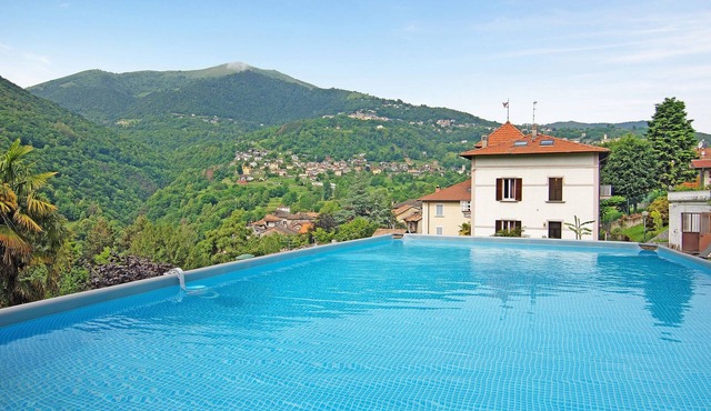 Villa "Luxury Oleandra" with Private Pool, Big Garden and Barbecue