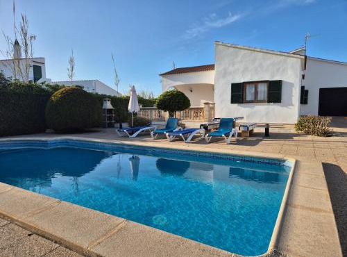 Villa Luz: refugio de calma y belleza en Menorca