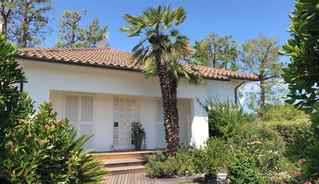 Villa Lyla - Marcelli, elegant villa with garden overlooking the sea