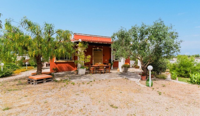 Villa 'Maison D'Artemisia' with Private Terrace, Private Garden and Air Conditioning
