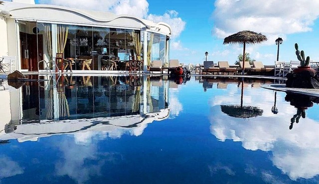 Villa Manos