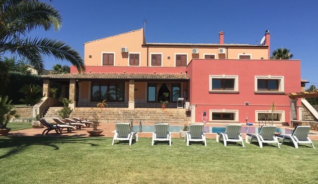 Villa Maremonti luxury villa with swimming pool