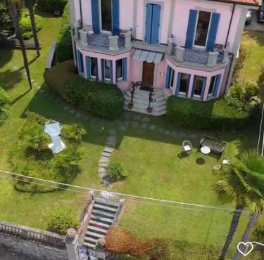 Villa Maria 2, Lakefront Art Villa on Lake Maggiore