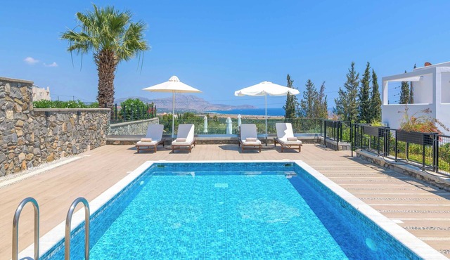 Villa Mariani - Three Bedroom Villa, Sleeps 6