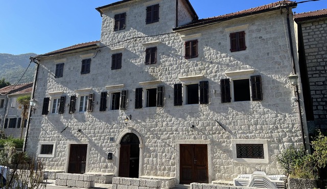 Villa Mariner