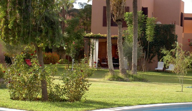 VILLA- MARRAKECH PALMARAIE,with swimming pool and tennis court