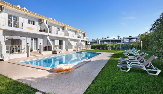 Villa Martinique with Shared Pool, Wi-Fi, and Air Conditioning