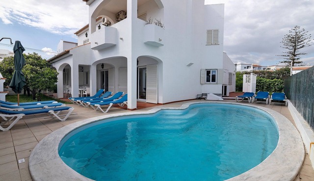 Villa Martins with Private Pool, Wi-Fi, and Air Conditioning