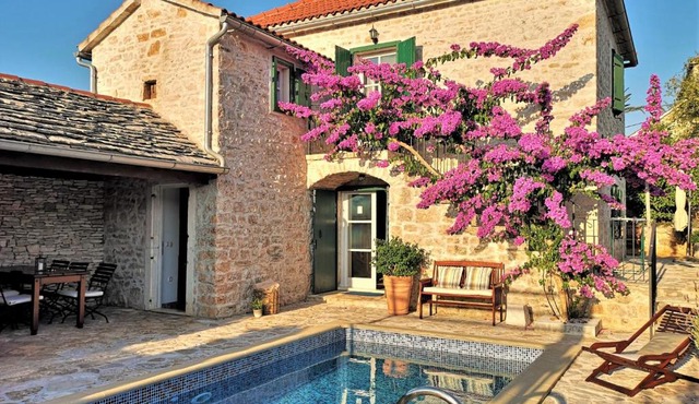 Villa Maruka