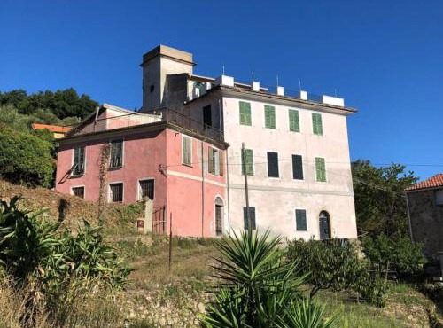 Villa Massa - Dimora storica con 12 camere, accoglie 30 persone