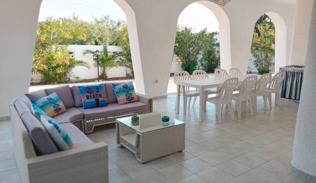 Villa 'Mediterranea Punta Prosciutto' with Private Terrace, Wi-Fi and Air Conditioning