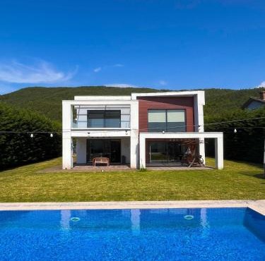 Villa Meg with Private Pool, Sauna Jacuzzi