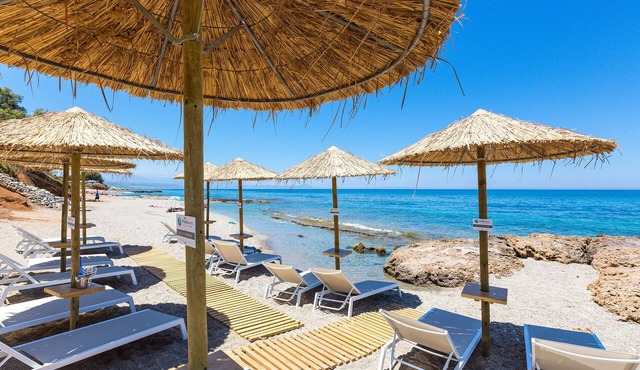 Villa Melia, Exclusive Villa With Private Beach Facilities