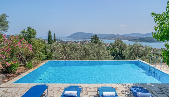 Villa 'Melikokia' with Sea View, Wi-Fi and Air Conditioning