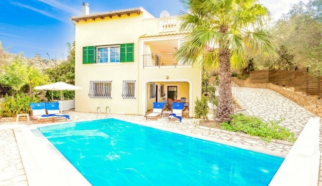 Villa Mellow - Three Bedroom Villa, Sleeps 6