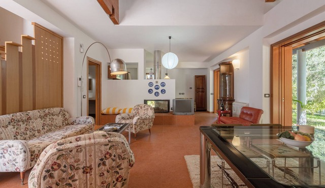 Villa 'Mendolia - Hot Pool and Design' with Sea View, Pool and Wi-Fi