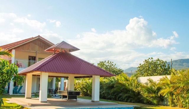 Villa Mercedes · Pool + Mountain Views | Ocoa Bay