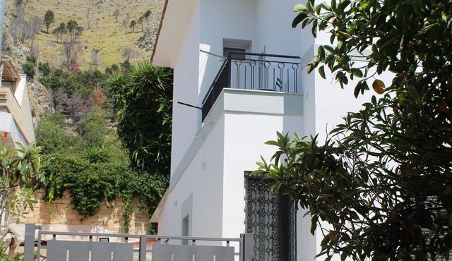 Villa Mercurio Ground floor 600 meters from the beautiful beach of MONDELLO