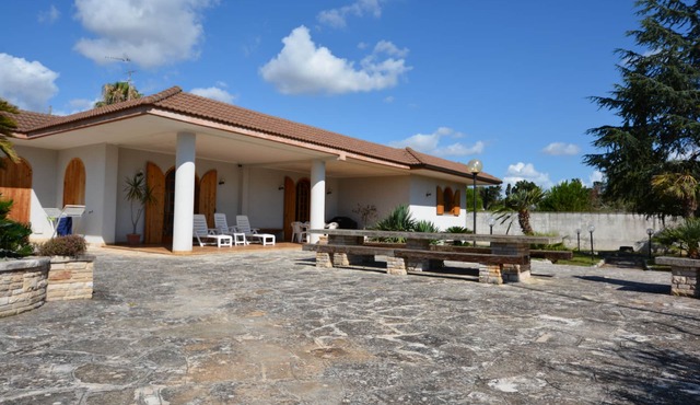 Villa mit Grossem Garten für Dich Alleine