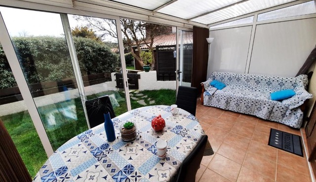 Villa Mitoyenne avec Jardin, Proche Plage à Seignosse, Piscine, Parking Privé et Wifi - FR-1-239-421