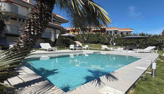 Villa Monaco: Double Room in Villa with Pool, Hot Tub