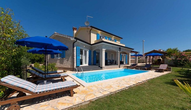 Villa Monika
