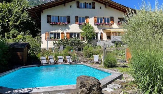 Villa Monkey