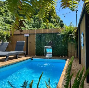 Villa Morivivi Couples with pool