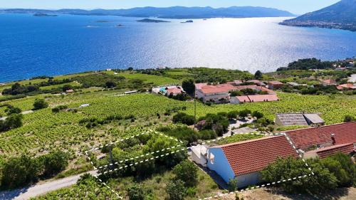 Villa More