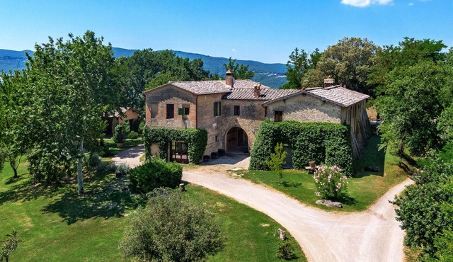 Villa Murlo, with private pool in tuscan lands