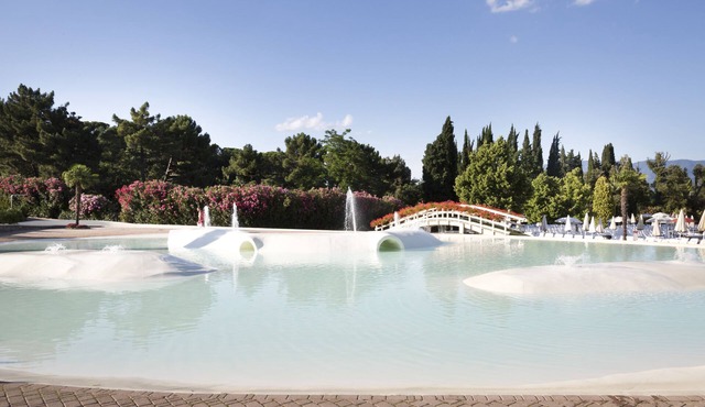 Villa Norcenni Aparthotel