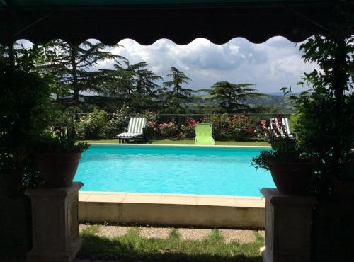 Villa Nanda a 15 minuti da Roma piscina esclusiva , villa nella natura