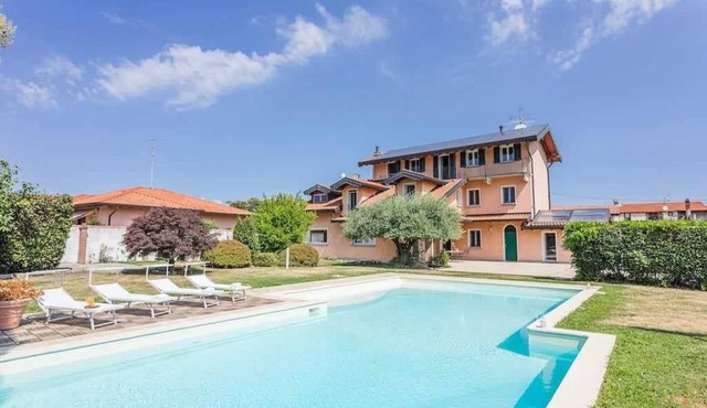 Villa near Milan with swimming pool