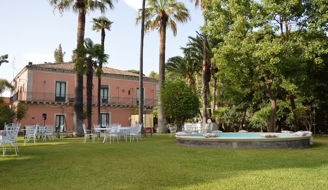 Villa Nobiliare Parco e Vigneto, a 15 Min. Catania, 20 Min. Etna,30 Min.taormina
