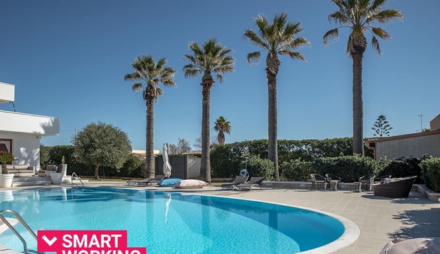Villa Ognina Dependance II with pool by Wonderful Italy