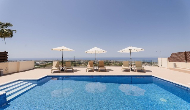 Villa Oleander - 4 bedroom Villa with Private Heated Pool, Hot Tub, Stunning Views