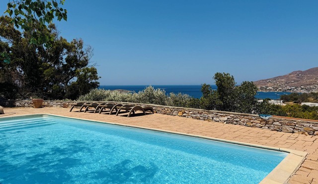 Villa Oleander-Charming Greek Villa Near the Beach | Garden Oasis
