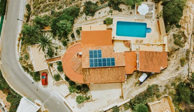 Villa Oliva – Stylish Cliffside Villa in Coveta Fuma with Spectacular Sea Views