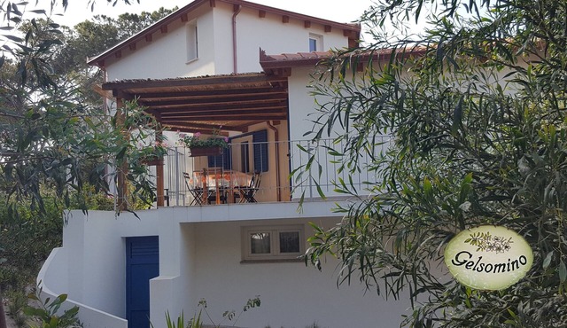 Villa on sand dunes a few steps from the sea, complete relaxation in North Sardinia