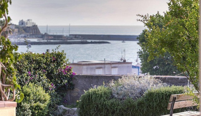 Villa Opalina: A bright and sunny townhouse which faces the sun and the sea, with Free WI-FI.