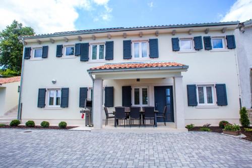 Villa Orljak