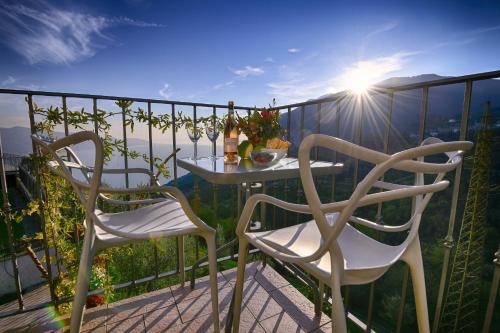 Villa Ornella, La Terrazza - Theater Home