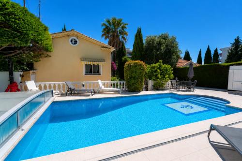 Villa Oscar