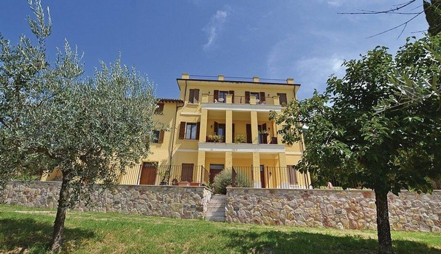 Villa Ovidia: A three-story age-old farm house surrounded by the greenery, with Free WI-FI.