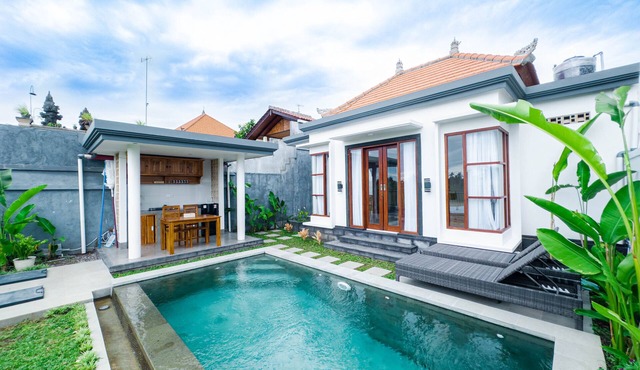 Villa Pakis