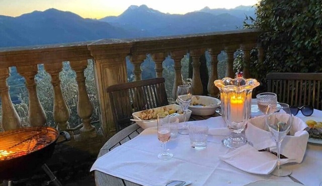 Villa Paradiso,stunning views+gardens,heated pool