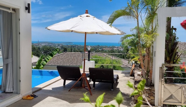 Villa Paradise with pool and sea view