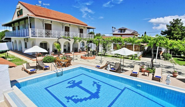 Villa Paradiso in Agnos