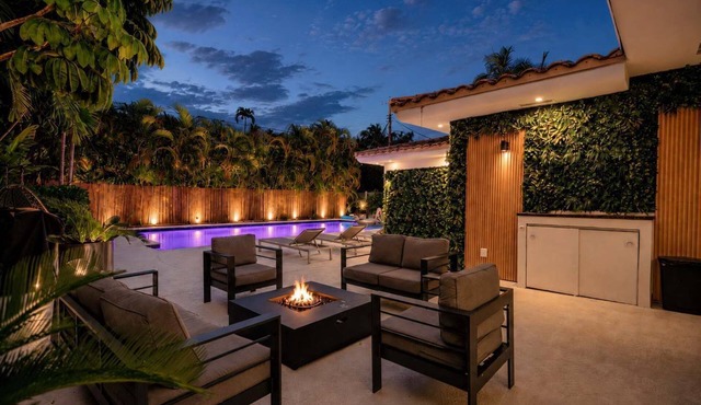 Villa Paradiso Private Pool, Movie theater, Golf
